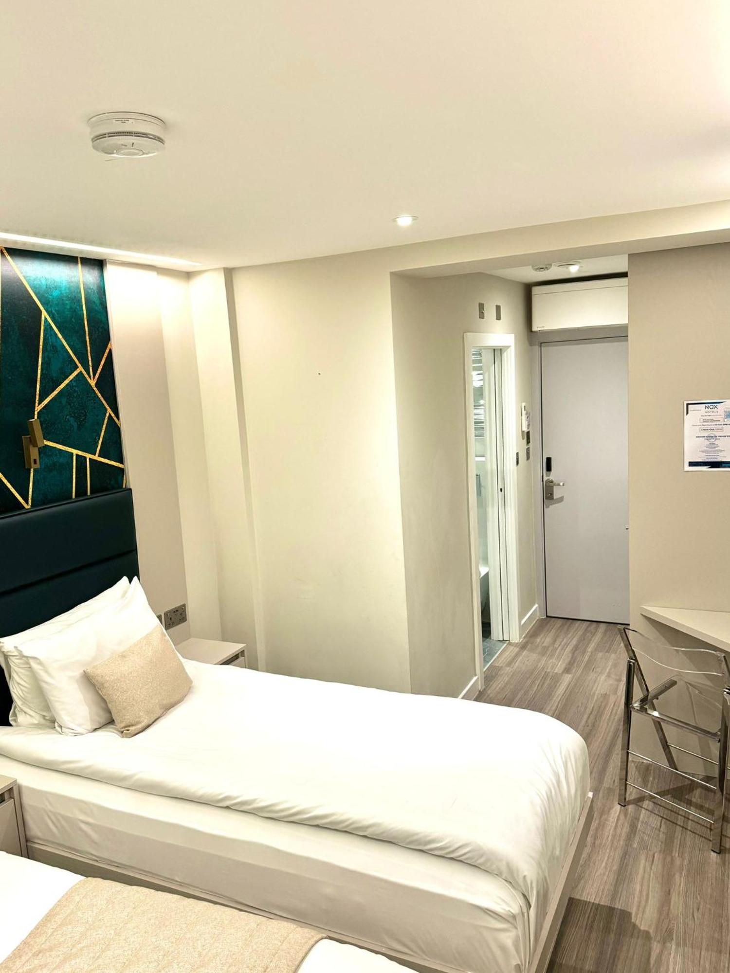 Nox Richmond Aparthotel Richmond  Ngoại thất bức ảnh