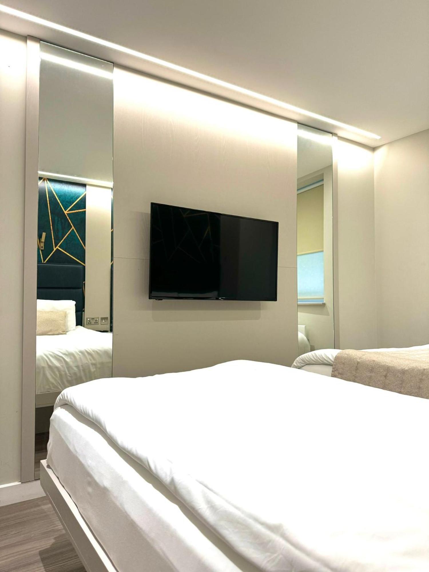 Nox Richmond Aparthotel Richmond  Ngoại thất bức ảnh