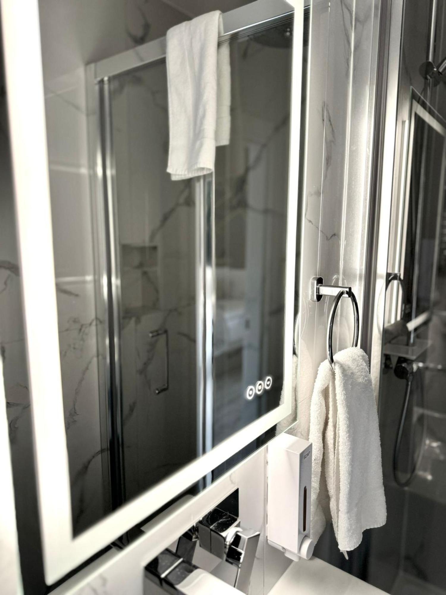 Nox Richmond Aparthotel Richmond  Ngoại thất bức ảnh