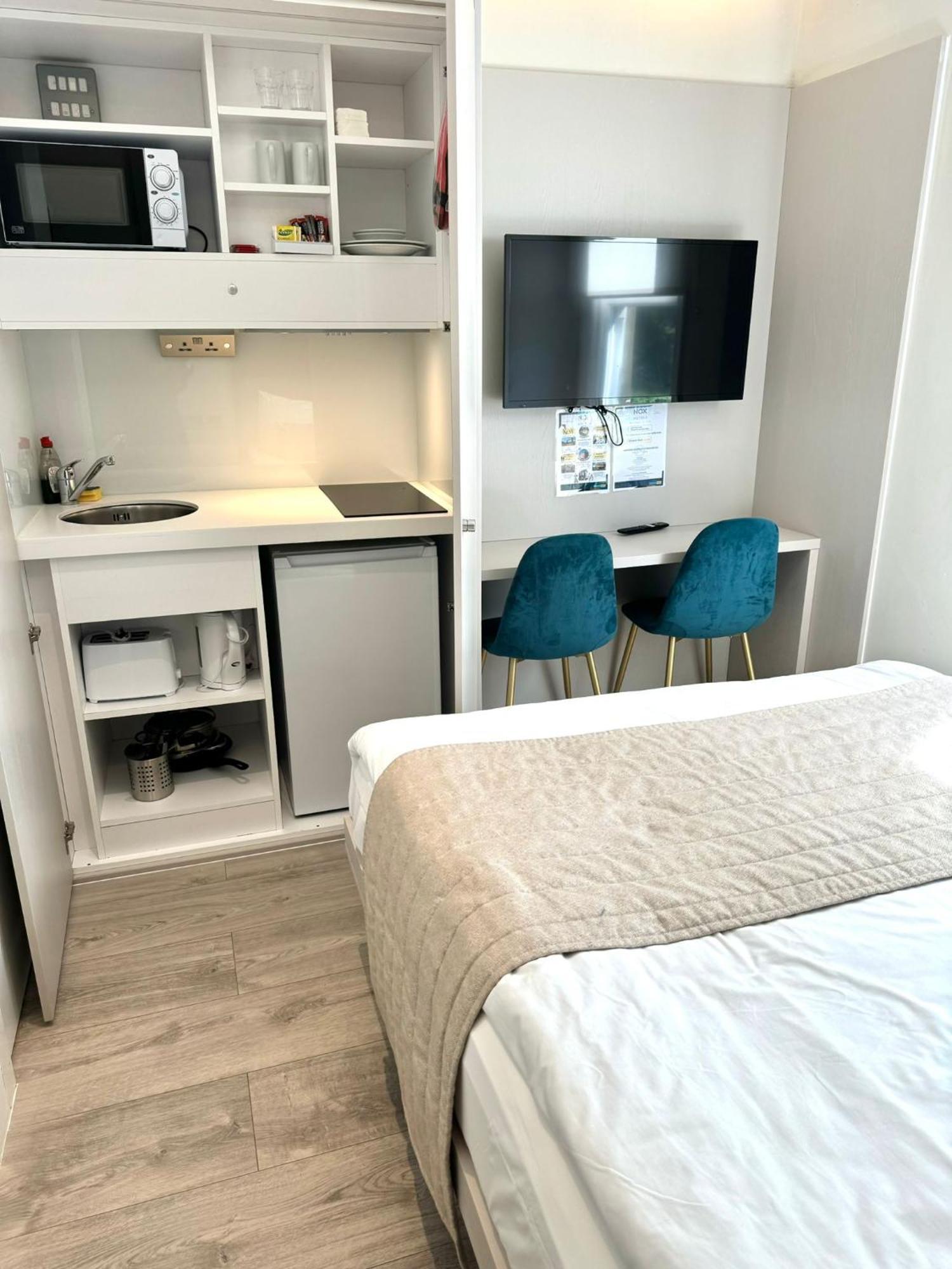 Nox Richmond Aparthotel Richmond  Ngoại thất bức ảnh